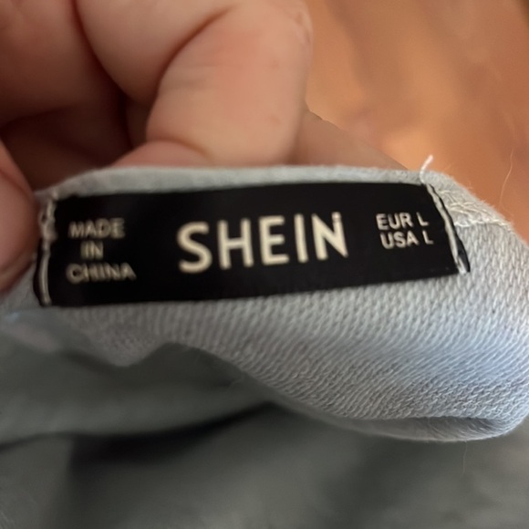 Shein- open tie back, light blue size large. 95% polyester, 5% spandex. - Picture 4 of 6